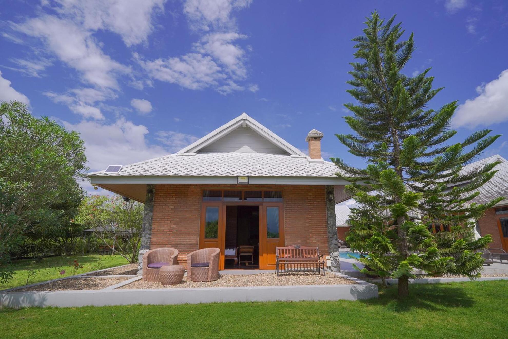 The Wes Village, Incl Free Breakfast & 100 Thb Food Gift Chiang Dao Exterior photo