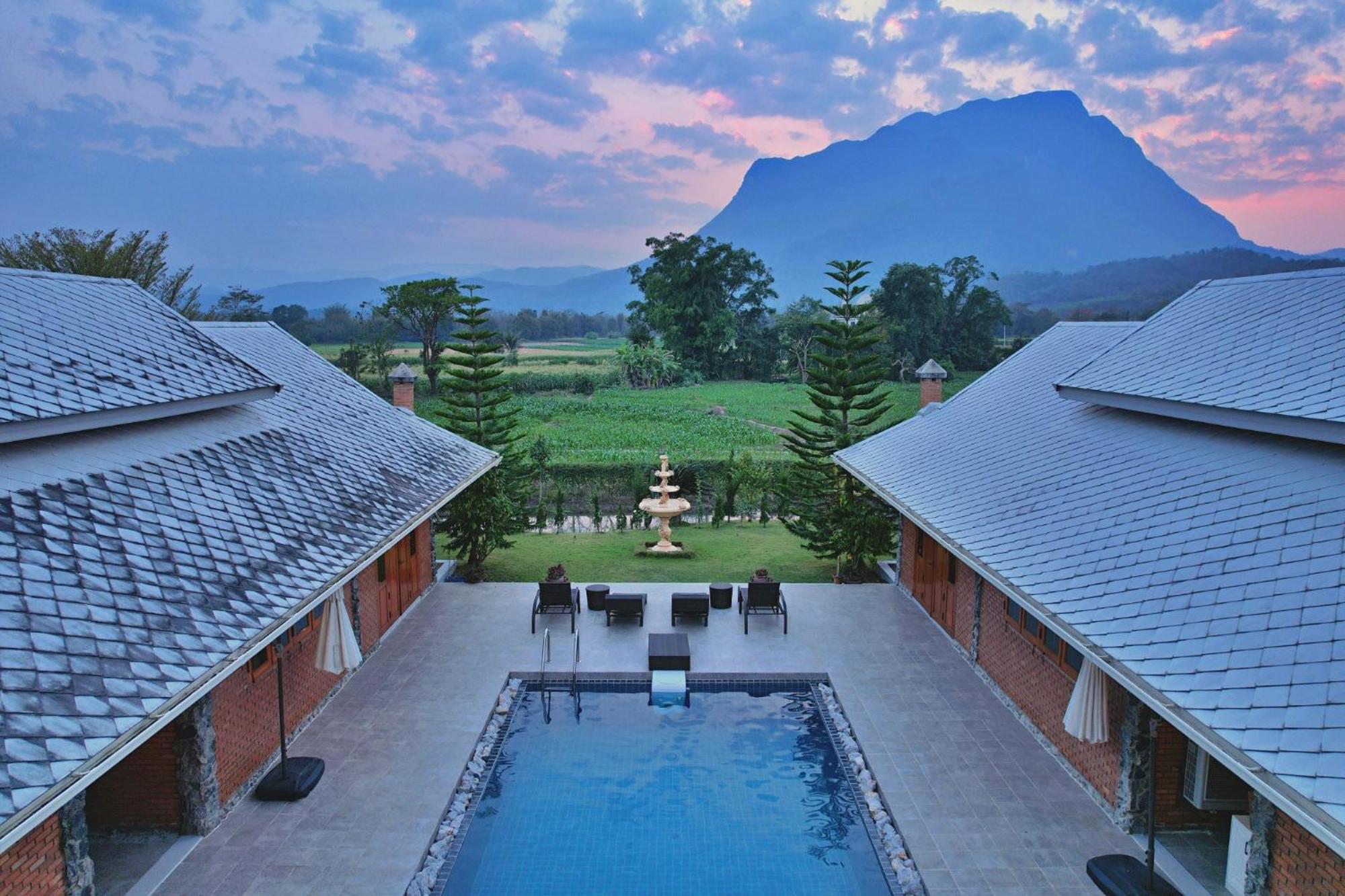 The Wes Village, Incl Free Breakfast & 100 Thb Food Gift Chiang Dao Exterior photo